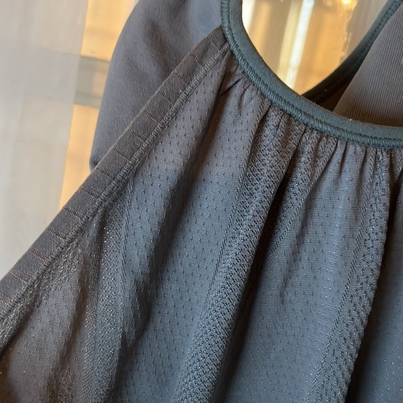 NUX Grey Active Tank Top & Bra Women’s Size Medium - Picture 3 of 6